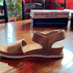 Cute gold sandals by Bobs